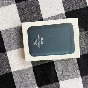 Blue iPhone Leather Wallet with MagSafe
